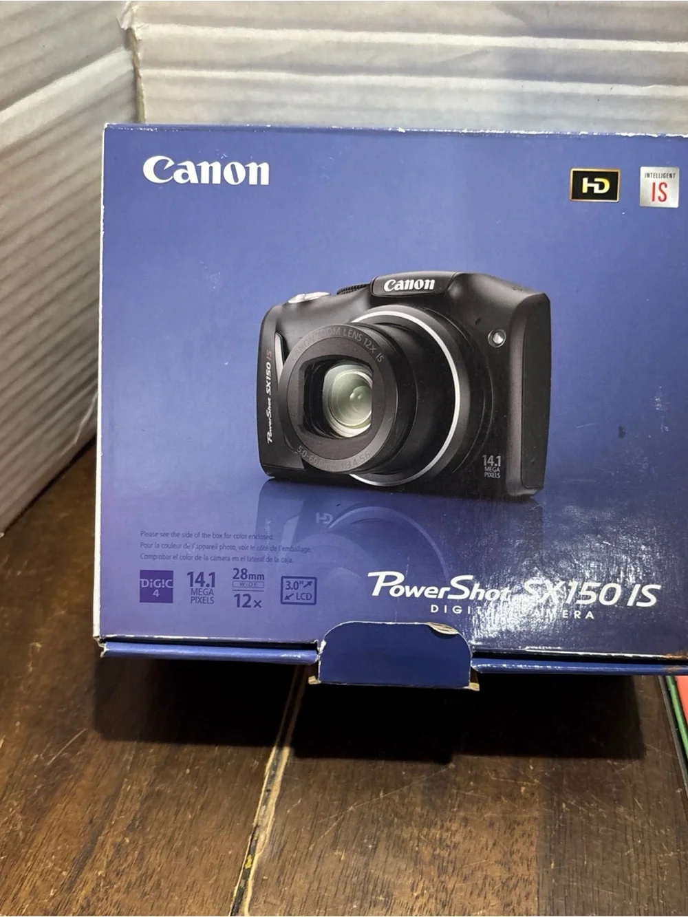 Canon Black Compact Digital Camera with Black Case and Accessories